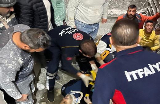 Asansör boşluğuna düşen işçi hayatını kaybetti