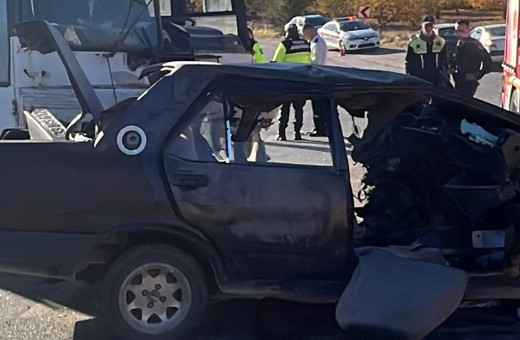 Mersin'de feci kaza! 3 kişi hayatını kaybetti, çok sayıda yaralı var