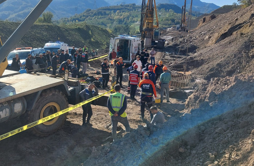 Sakarya'da kuyuya düşen işçi hayatını kaybetti