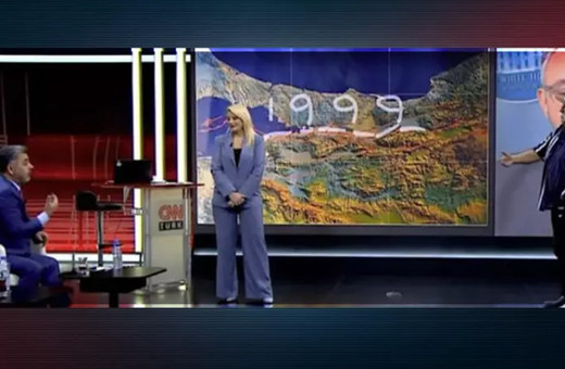 Şener Üşümezsoy canlı yayında gazeteciye sinirlendi: Yahu yeter be!