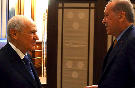 MHP Genel Başkanı Bahçeli'den Cumhurbaşkanı Erdoğan'a anlamlı hediye