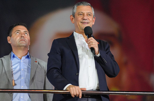 CHP lideri Özgür Özel: Söz veriyorum ellerimle kına yakacağım