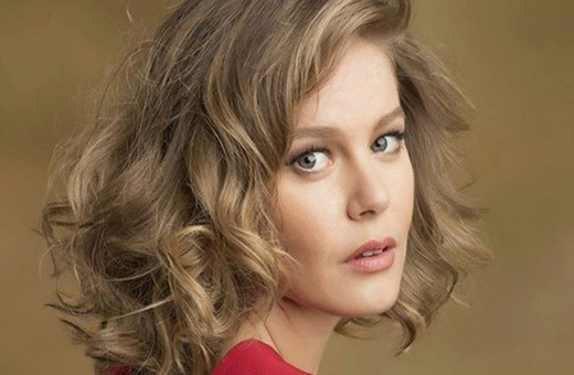 Oyuncu Burcu Biricik'in yeni işi ortaya çıktı! Sosyal medyada paylaştı, herkes şoke oldu