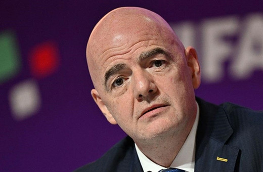 FIFA'dan İran'da statlara kadın taraftarların alınmasına övgü