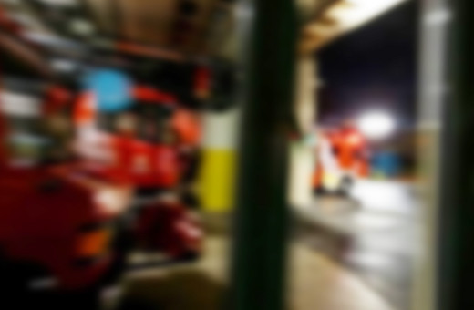 Oto galeride yangın çıktı! 5 araç alev alev yandı