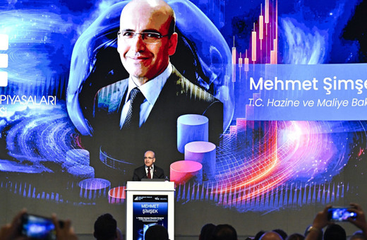 Bakan Mehmet Şimşek'ten hasta olduğu iddialarına yanıt!