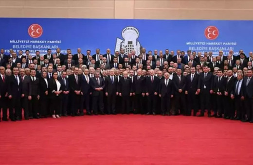 Bahçeli, MHPli belediye başkanlarıyla görüştü