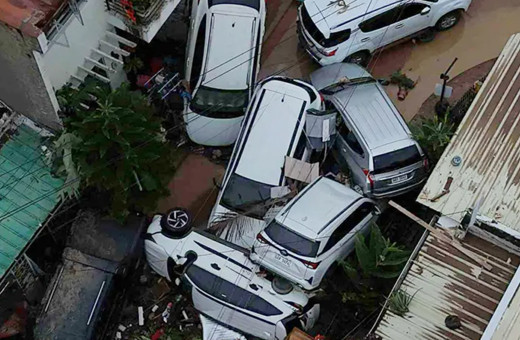 Kalmaegi Tayfunu Vietnam'da 200’e yakın can kaybına neden oldu