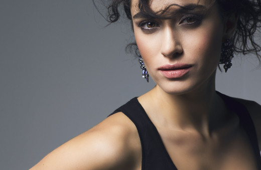 Hande Doğandemir tek taş yüzüğü ile paylaştı! Ortalık karıştı...