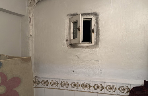 Yeni doğan bebeği poşetle havalandırma boşluğuna attılar!