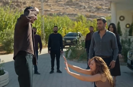 Uzak Şehir'in Şahin'inden kahreden sahne! Alper Çankaya diziden çıkıyor mu?