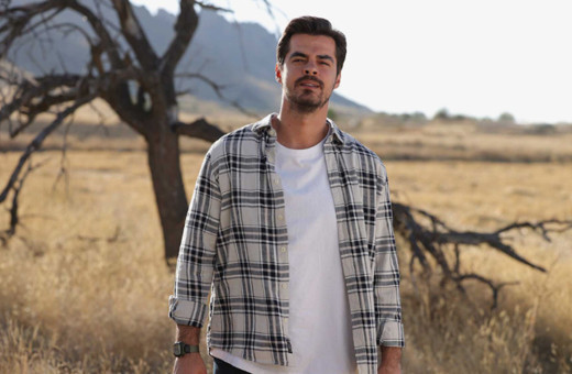 Gönül Dağı'nın Taner'i Berk Atan, sette aşk bombasını patlattı! Güzel oyuncuyla o fotoğrafı olay oldu