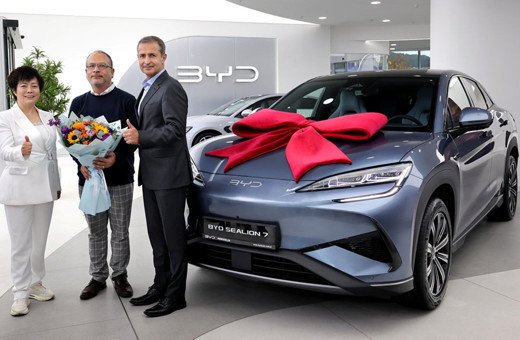 BYD, Türkiye'deki ilk SEALION 7 modelini sahibiyle buluşturdu