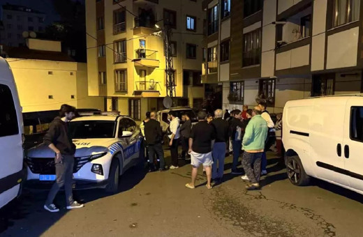 Eyüpsultan'da garip hırsızlık olayı! Park halindeki minibüsün 3 lastiği çalındı