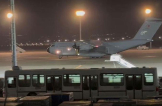 Şehitlerimizin naaşını taşıyan askeri uçak Ankara'ya iniş yaptı