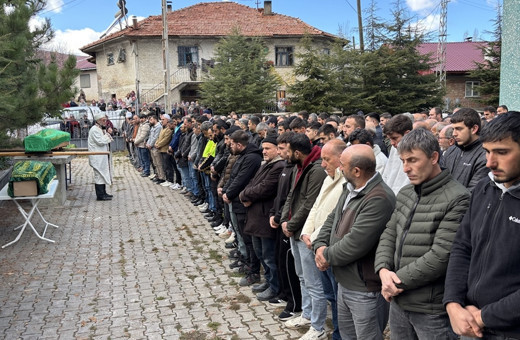 Antalya'da cinnet getiren polis eşi ve çocuklarını vurmuştu! Cenazesi Çankırı'da defnedildi