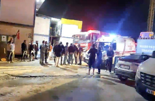 İstanbul'da metro inşaatında iskele çöktü: 2 yaralı, 1 işçi hayatını kaybetti