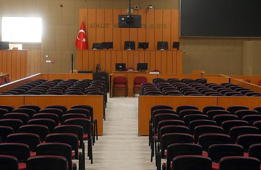 Komşusunu elektrikli düzenek kurarak öldürmeye çalıştı! Mahkemede böyle savunma yaptı