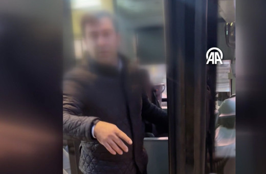 İETT şoförünün tartıştığı yolcuya saldırması kamerada