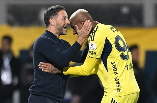 Tedesco Fenerbahçe 2-0 yenikken devre arasında futbolculara ne dediğini anlattı