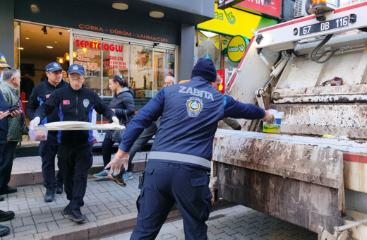 Pide imalathanesinde mide bulandıran görüntü! İşletme mühürlendi