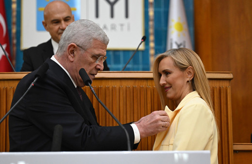 Eski Memleket Partisi Sözcüsü İpek Özkal Sayan, İYİ Parti'ye katıldı