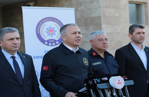 İçişleri Bakanı Yerlikaya, "Narkokapan Antalya-2" operasyonuna ilişkin konuştu