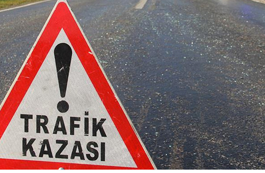 Park halindeki araca çarpıp kaçtı! Plakasını düşürdü ekipler onu arıyor