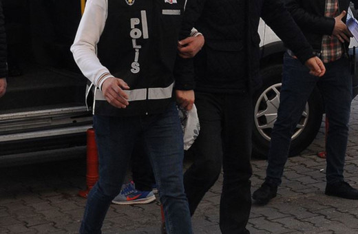 Osmaniye'de molotofkokteyliyle araç kundaklayan 2 zanlı tutuklandı