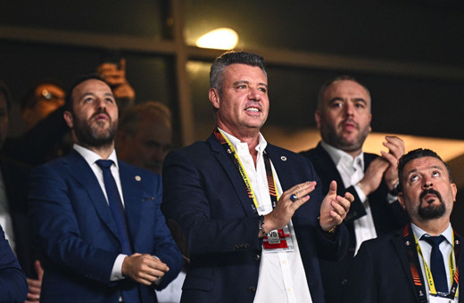 Fenerbahçe'de derbi öncesi bomba karar! Futbolculara bildirildi