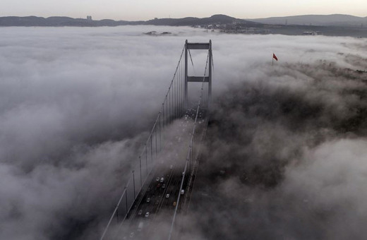 İstanbul Boğazı'nda gemi trafiği çift yönlü askıya alındı