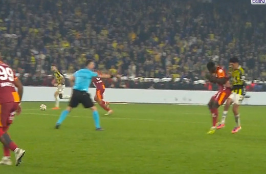 Jhon Duran'ın skoru 1-1 yapan golü öncesinde ihlal var mı? Trio'da 3 eski hakem açıkladı