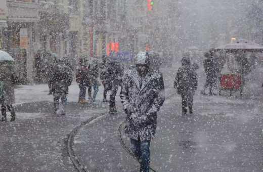 AKOM beklenen kar yağışı için kesin tarih verdi! İstanbul'a kar geliyor