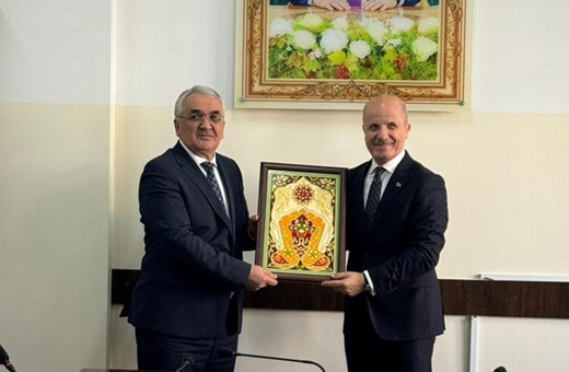 YÖK Başkanı Erol Özvar, Tacikistan Milli Üniversitesi'ni ziyaret etti