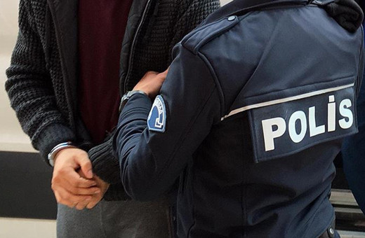 Diyarbakır'da tarihi eser operasyonu! 3 gözaltı, ele geçirilenlere bakın...