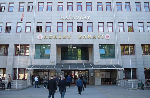 Baklava kutusunda rüşvet iddiası! Mahkemede savunma yaptı "boşluğuma geldi" dedi