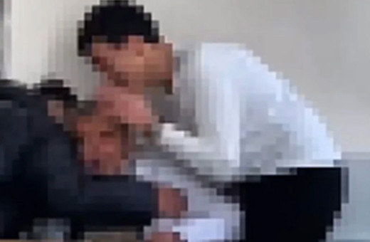 Lisede skandal görüntüler! Öğretmene yapılanlar utandırdı