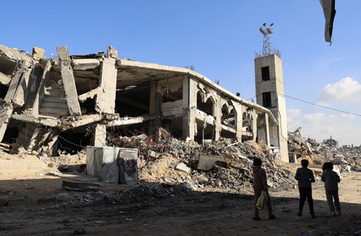 Gazze'de hastalar ilaç beklerken İsrail ticari ürünlerle kuşatmayı aldatıcı bir vitrin kuruyor