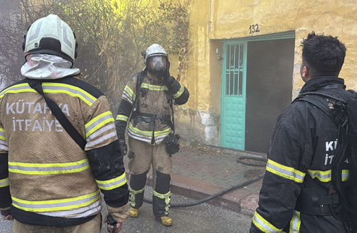 Kütahya'da evde çıkan yangında anne öldü, kızı yaralandı