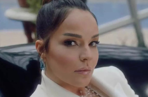 Bengü kalp emojili paylaştı! Eski eşi ve kızıyla aile saadeti...