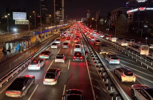 İstanbul’da trafik yoğunluğu yüzde 72’ye ulaştı