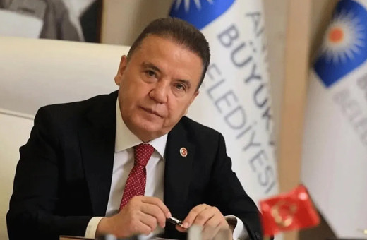 'Yolsuzluktan' tutuklanan Muhittin Böcek hastaneye kaldırıldı!