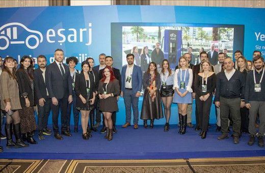 Eşarj yeni şarj istasyonunu İzmir'de açtı