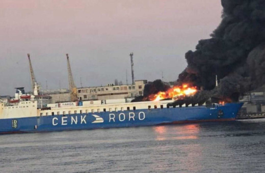 Türk yük gemisi CENK-T, Ukrayna’da vuruldu