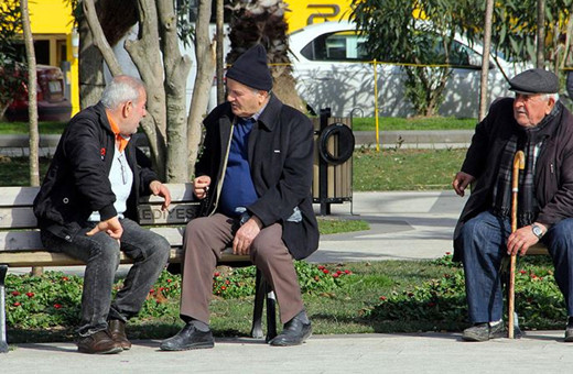 Bankalar resmen coştu arttıran arttırana! Emekli bayram edecek direk hesaba yatacak