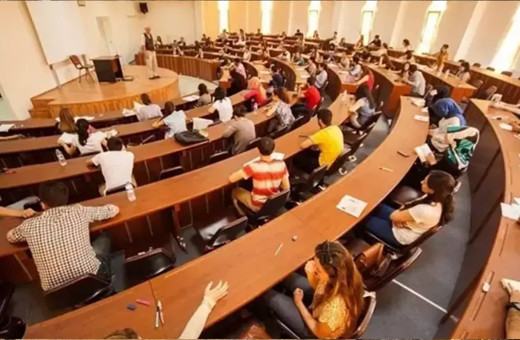 YÖK başkanı resmen duyurdu! Üniversitelerde eğitim süresi kısalıyor