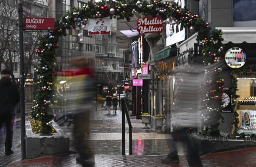 Ankara'da yılbaşı öncesi alışveriş hareketliliği yaşanıyor