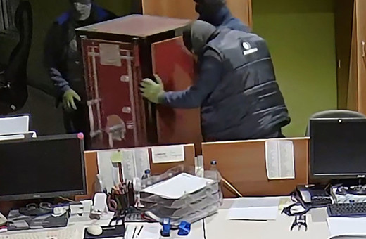 Manisa'da 2 milyon avroluk soygun polisin titiz çalışmasıyla aydınlatıldı