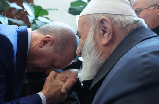 Cumhurbaşkanı Erdoğan, MYK toplantısı öncesi Düzceli vatandaşlarla görüştü