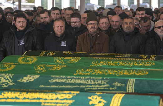 Tiyatro oyuncusu Koray Ergun, başkentte son yolculuğuna uğurlandı